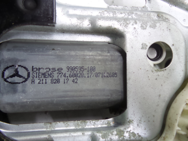 Elevador vidros frente direito MERCEDES-BENZ Classe C (W203) Imagem-2