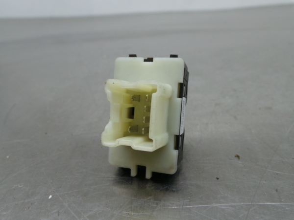 Mando / interruptor elevalunas delantero derecho RENAULT Clio IV (BH_) Imagem-1