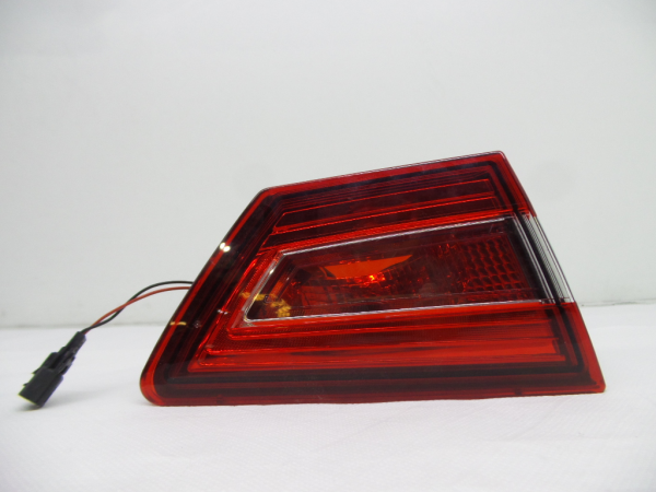 Feu de coffre Gauche RENAULT Clio IV (BH_)