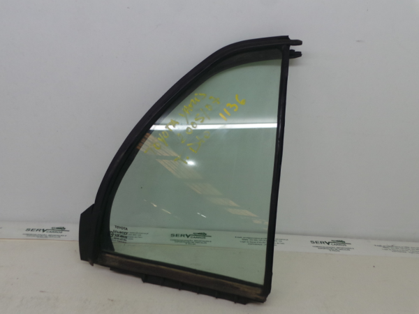 Vidrio del panel Trasero Derecho TOYOTA Yaris (_P9_)