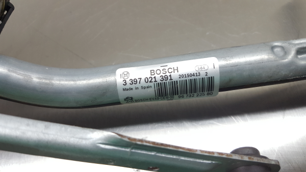 Motor limpiaparabrisas Frente PEUGEOT 2008 I (CU_) Imagem-3