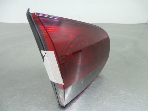 Feu de coffre Gauche VOLKSWAGEN Golf VI (5K1) Imagem-1