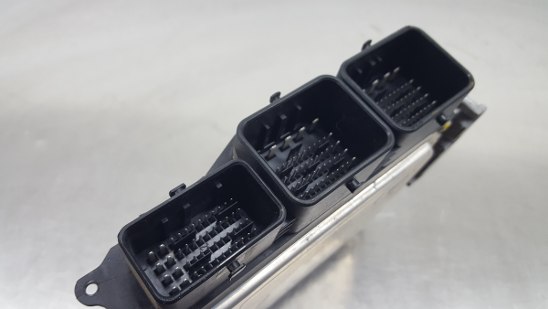 Centralina motor / ECU PEUGEOT 208 Imagem-1