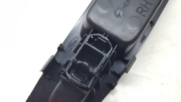 Mando / interruptor elevalunas delantero derecho FORD Focus III Imagem-3