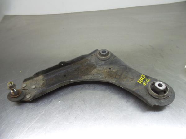 Braccio di sospensione anteriore sinistro RENAULT Megane III (BZ0_)