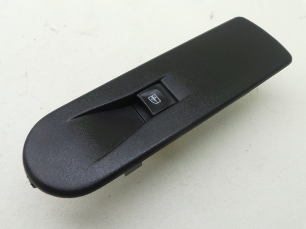 Mando / interruptor elevalunas delantero derecho RENAULT Clio IV (BH_)