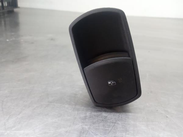 Mando / interruptor elevalunas delantero derecho OPEL Corsa D