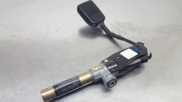 Pré-tensor cinto frente esquerdo BMW 5 (E60) Imagem-1