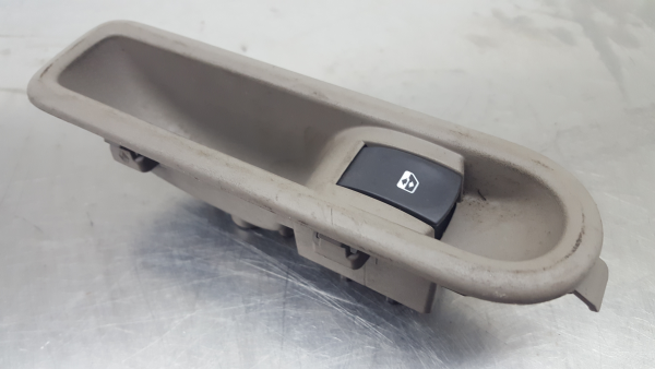 Comando / interruttore alzacristallo posteriore sinistro RENAULT Clio III (BR0/1, CR0/1) Imagem-1