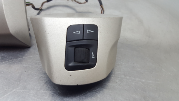 Commandes au volant OPEL Corsa D Imagem-2