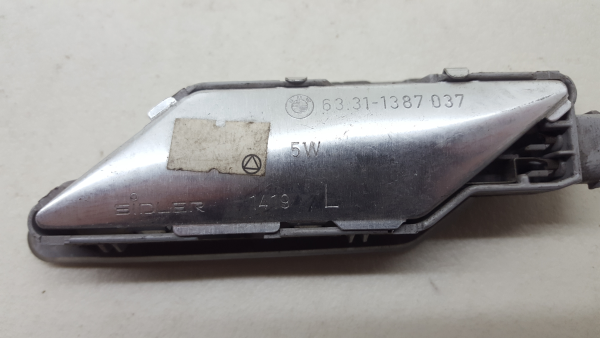 Plafonier trás BMW 8 (E31) Imagem-3