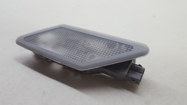 Plafonier trás BMW 8 (E31) Imagem-2