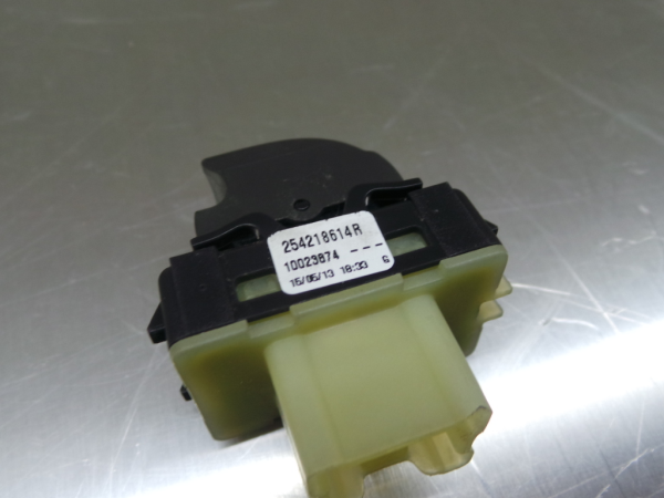 Mando / interruptor elevalunas delantero derecho RENAULT Clio IV (BH_) Imagem-2