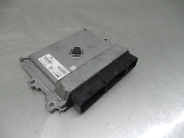 Centralina motor / ECU RENAULT Clio IV Grandtour (KH_) Imagem-1