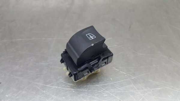 Mando / interruptor elevalunas delantero derecho RENAULT Clio IV (BH_)