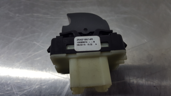 Mando / interruptor elevalunas delantero derecho RENAULT Clio IV (BH_) Imagem-3