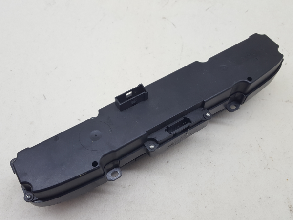 Botão / interruptor 4 piscas MERCEDES-BENZ Vito Combi (W639) Imagem-3