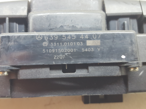 Botão / interruptor 4 piscas MERCEDES-BENZ Vito Combi (W639) Imagem-4