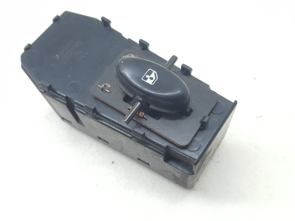 Mando / interruptor elevalunas delantero derecho HYUNDAI Coupé (RD)