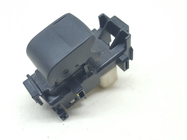 Right Rear window control TOYOTA Auris Hatchback (_E18_)