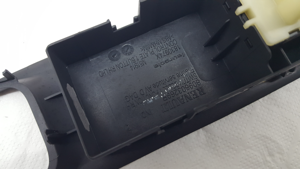 Mando / interruptor elevalunas delantero derecho RENAULT Captur (J5_) Imagem-4