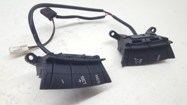 Commandes au volant FORD Focus II (DA_) Imagem-1