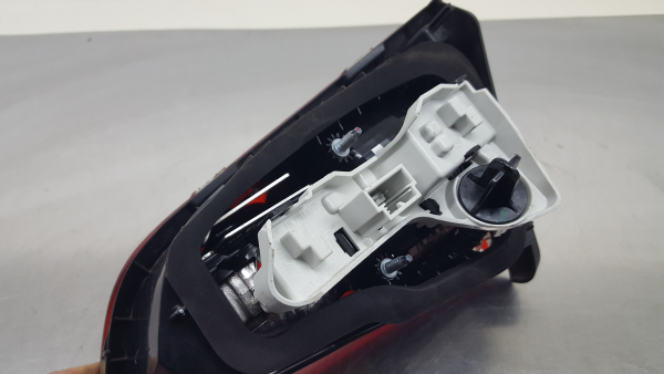 Feu de coffre Gauche VOLKSWAGEN Golf VII (5G1, BQ1, BE1, BE2) Imagem-2