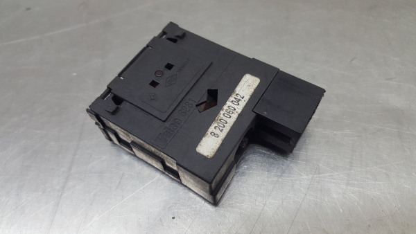 Multifunction control RENAULT Clio II (BB0/1/2_, CB0/1/2_) Imagem-2