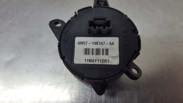 Commandes au volant FORD Focus III Imagem-3
