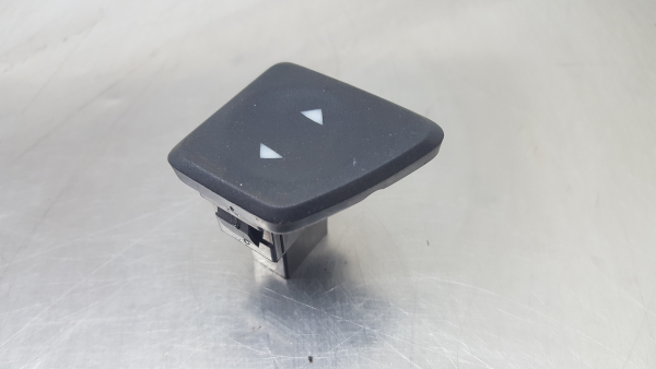 Mando / interruptor elevalunas delantero derecho FIAT 500 (312_)