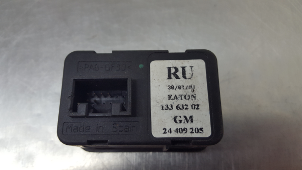 Commande / interrupteur lève-vitre Avant gauche OPEL Corsa C Imagem-3