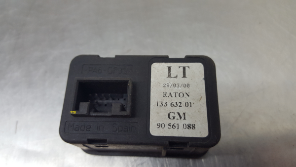 Left Front window control OPEL Astra G Hatchback (F48_, F08_) Imagem-3