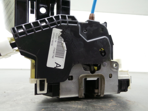 Cerradura / cierre puerta delantero derecho MERCEDES-BENZ Classe A (W176) Imagem-1