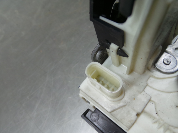 Cerradura / cierre puerta delantero derecho MERCEDES-BENZ Classe A (W176) Imagem-3