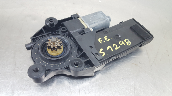 Moteur lève-vitre avant gauche RENAULT Megane III (BZ0_)