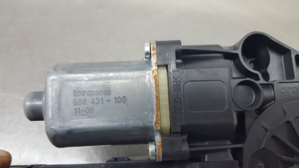 Moteur lève-vitre avant gauche RENAULT Megane III (BZ0_) Imagem-5