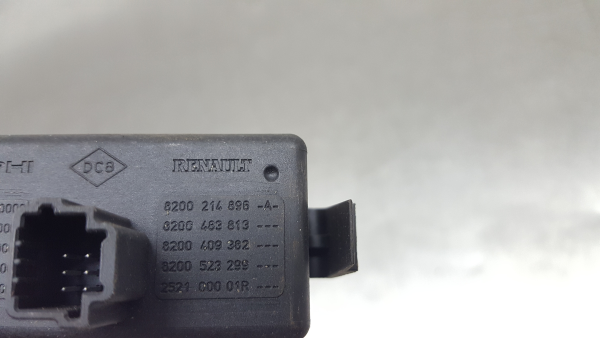 Multifunction control RENAULT Megane III (BZ0_) Imagem-3