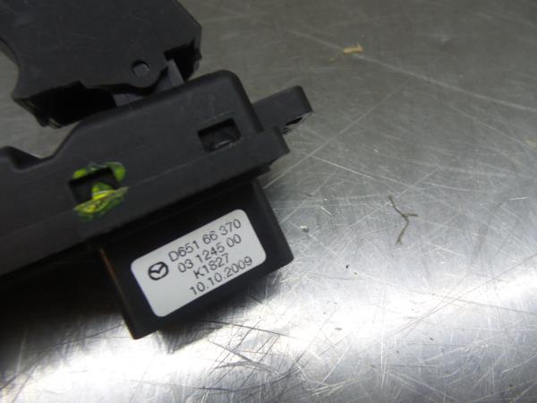 Mando / interruptor elevalunas delantero derecho MAZDA 2 (DE) Imagem-3