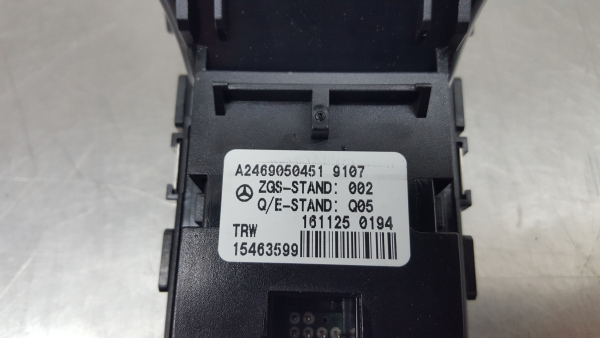 Botão / interruptor travão de parque MERCEDES-BENZ Classe A (W176) Imagem-4