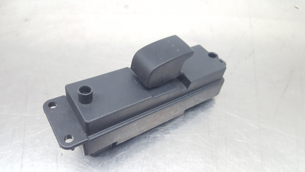 Mando / interruptor elevalunas delantero derecho MAZDA 3 (BK)