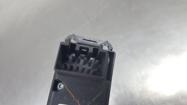 Mando / interruptor elevalunas delantero derecho MAZDA 3 (BK) Imagem-2