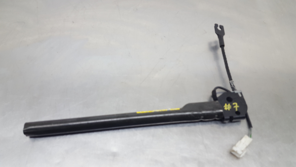 Left front seatbelt pretensioner RENAULT Clio III (BR0/1, CR0/1)