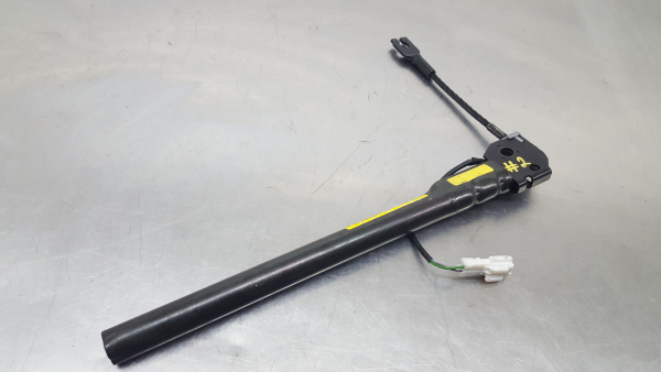 Left front seatbelt pretensioner RENAULT Clio III (BR0/1, CR0/1)