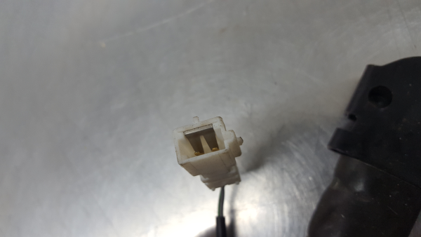 Pretensor cinturón Delantero Izquierdo RENAULT Clio III (BR0/1, CR0/1) Imagem-2