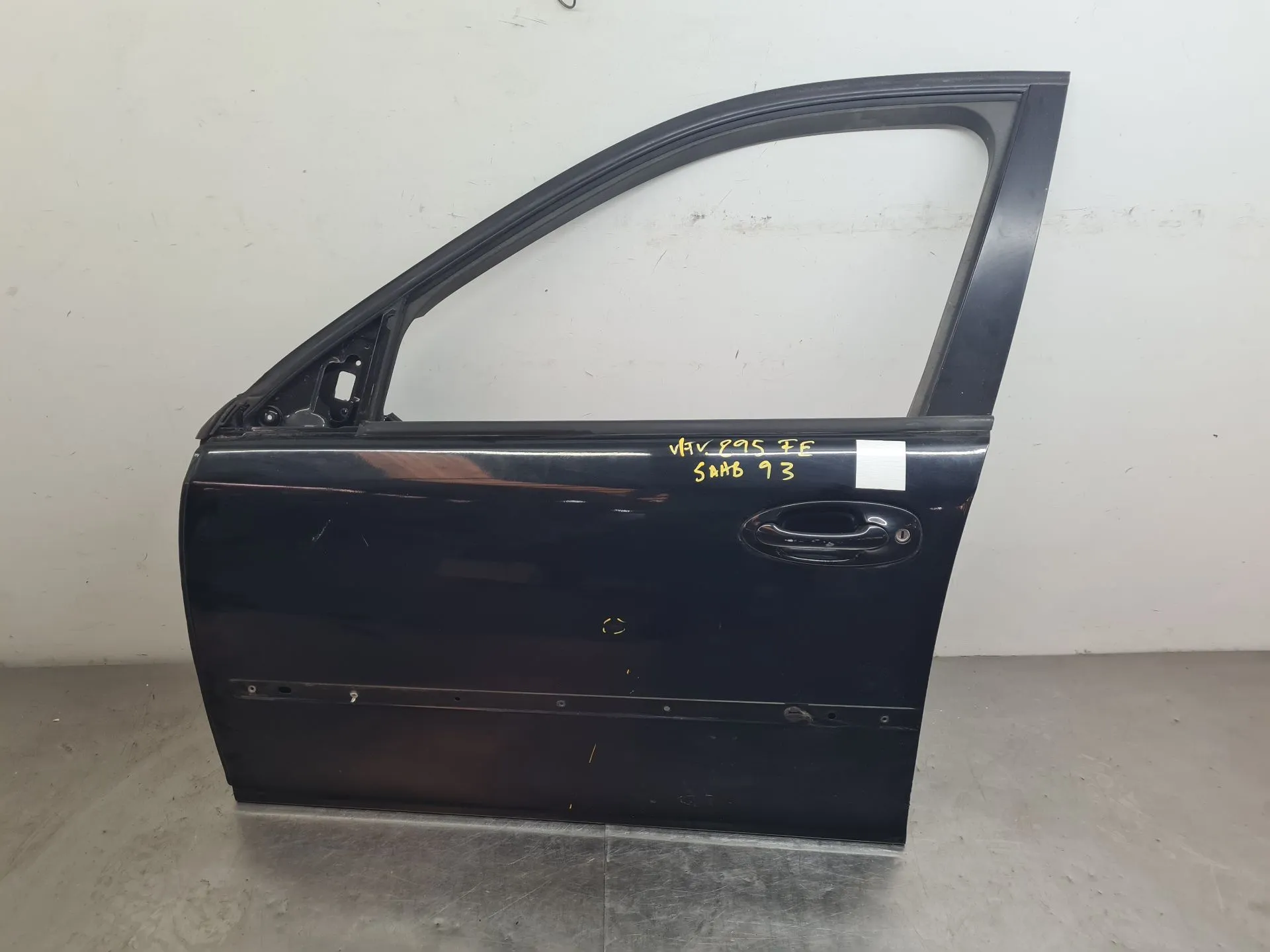 Left front Door SAAB 9-3 Sedan (YS3F)