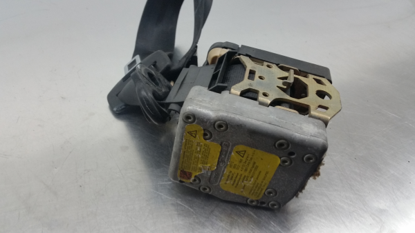 Pré-tensor cinto trás esquerdo AUDI A3 (8L1) Imagem-1