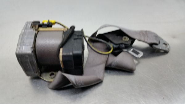 Pretensor cinturón Delantero Derecho MERCEDES-BENZ Classe C (W202) Imagem-3