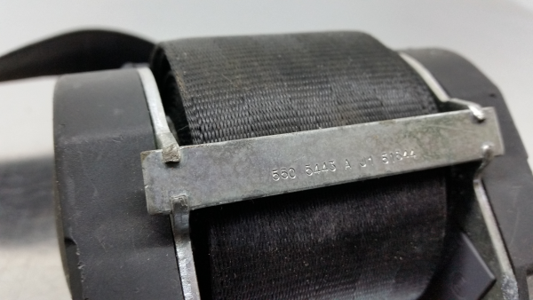 Prétensionneur de ceinture arrière gauche VOLKSWAGEN Golf V (1K1) Imagem-2