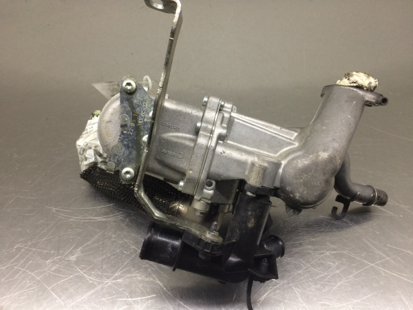 Engine oil radiator FORD Fiesta VI (CB1, CCN) Imagem-2