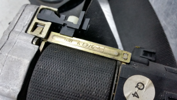 Pré-tensor cinto trás direito MERCEDES-BENZ Classe S (W220) Imagem-4